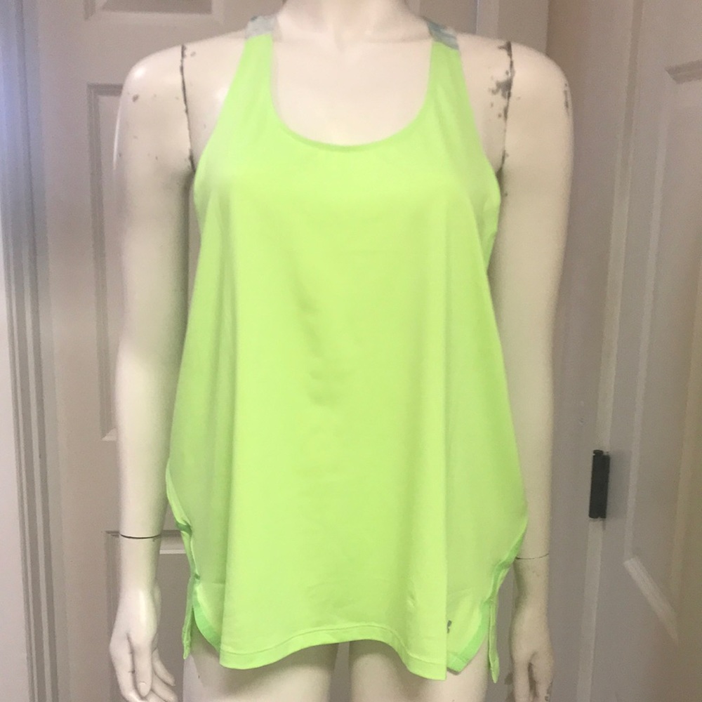 Under Armour Athletic/Athleisure Tank, NWT!